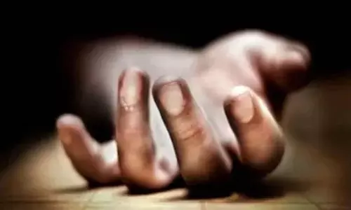 Bengaluru: बेंगलुरू में 16 वर्षीय किशोर ने सातवीं मंजिल से कूदकर जान दे दी Bengaluru: बेंगलुरू में 16 वर्षीय किशोर ने सातवीं मंजिल से कूदकर जान दे दी