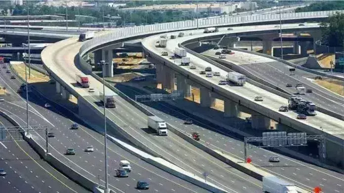 Jamshedpur: मानगो फ्लाईओवर का जल्द पूरा होगा काम Jamshedpur: मानगो फ्लाईओवर का जल्द पूरा होगा काम