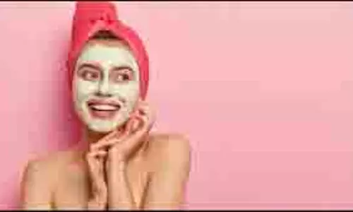 Skin care: बाथरूम में रखें ये एक चीज, एक हफ्ते तक लगाएं, चमकने लगेगा आपका चेहरा Skin care: बाथरूम में रखें ये एक चीज, एक हफ्ते तक लगाएं, चमकने लगेगा आपका चेहरा