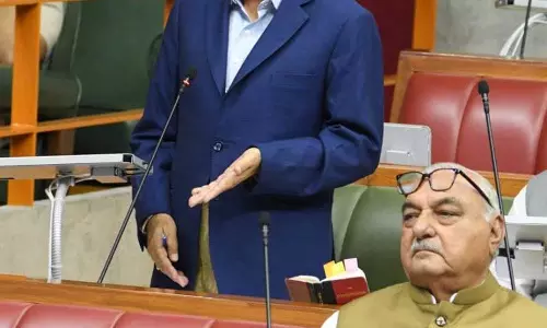 Haryana : बत्रा ने विधानसभा में गंदे पानी की आपूर्ति का मुद्दा उठाया Haryana : बत्रा ने विधानसभा में गंदे पानी की आपूर्ति का मुद्दा उठाया