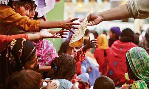 श्रेणियों का विलय 70% आबादी के BPL दायरे में आने का मुख्य कारण श्रेणियों का विलय 70% आबादी के BPL दायरे में आने का मुख्य कारण