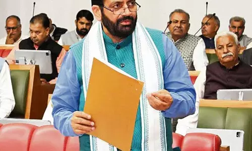 Haryana : कांग्रेस की आपत्तियों के बीच संविदा कर्मचारी सुरक्षा विधेयक को मंजूरी Haryana : कांग्रेस की आपत्तियों के बीच संविदा कर्मचारी सुरक्षा विधेयक को मंजूरी