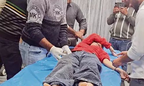 Abohar में तेज रफ्तार कार ने कॉलेज छात्रा की स्कूटी को टक्कर मारी