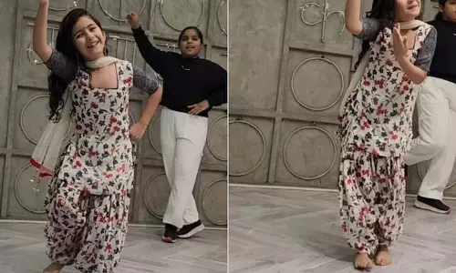 छोटी बच्ची ने किया जोरदार डांस, धड़ल्ले से वायरल हुआ VIDEO छोटी बच्ची ने किया जोरदार डांस, धड़ल्ले से वायरल हुआ VIDEO