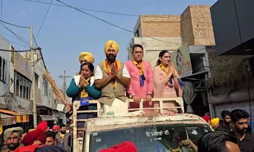 डिम्पी, Amrita ने शक्ति प्रदर्शन का आयोजन किया