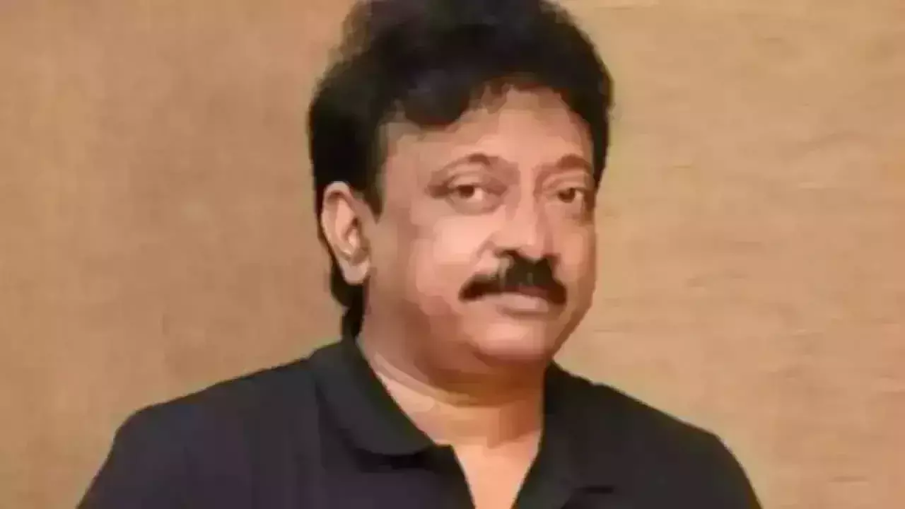 Ram Gopal वर्मा ने सोशल मीडिया पर टिप्पणी के मामले में पुलिस जांच के लिए समय मांगा Ram Gopal वर्मा ने सोशल मीडिया पर टिप्पणी के मामले में पुलिस जांच के लिए समय मांगा
