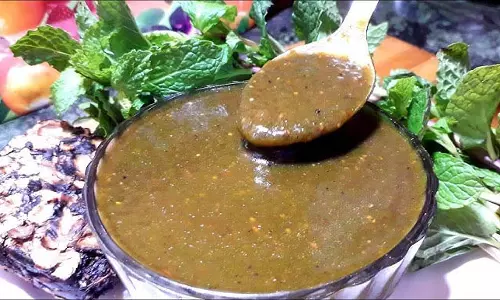 पुदीने की चटनी इमली के साथ रेसिपी