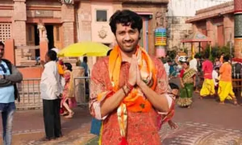 जगन्नाथ मंदिर पहुंचें उत्कर्ष शर्मा, भक्ति में डूबे दिखे ‘गदर’ स्टार