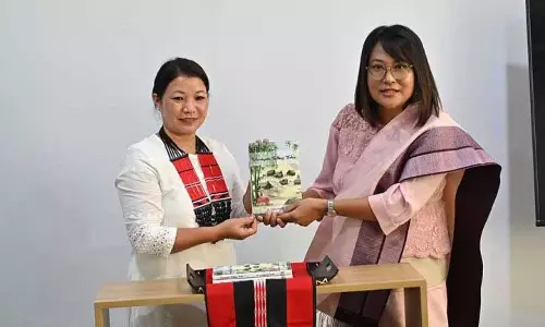 Nagaland :  एम. चिंगोंग फ़ोम की पुस्तक ‘टेलिंग टेल्स’ का विमोचन