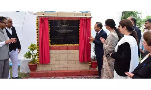 Jammu: मुख्य न्यायाधीश ने न्यायिक अकादमी में मिनी ऑडिटोरियम का शिलान्यास किया Jammu: मुख्य न्यायाधीश ने न्यायिक अकादमी में मिनी ऑडिटोरियम का शिलान्यास किया