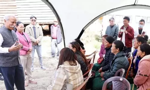 Arunachal के राज्यपाल ने मेचुखा स्वास्थ्य केंद्र का दौरा किया