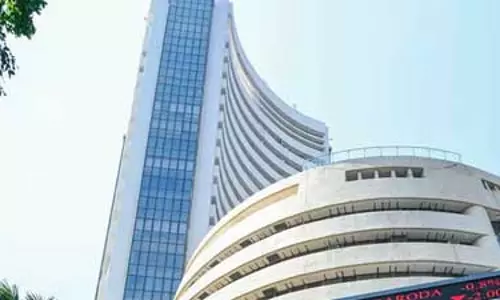 Nifty 50 में भारी गिरावट, व्लादिमीर पुतिन की भारत यात्रा, LIC ने हिंदी में किया बदलाव
