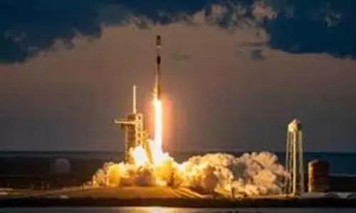 SpaceX ने फ्लोरिडा में ऑप्टस-एक्स टेलीकॉम उपग्रह लॉन्च किया