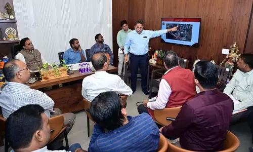 विधायक राजेश मूणत ने पश्चिम विधानसभा क्षेत्र में लोक निर्माण विभाग के विकास कार्यों की समीक्षा की