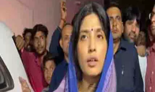 UP उपचुनाव के लिए मतदान से पहले समाजवादी पार्टी ने लगाया आरोप