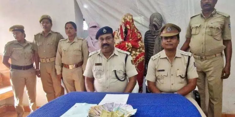 पुलिस ने ड्रग तस्कर ‘स्कूटी दीदी’ को गिरफ्तार किया, 5 लाख रुपये की ब्राउन शुगर जब्त की