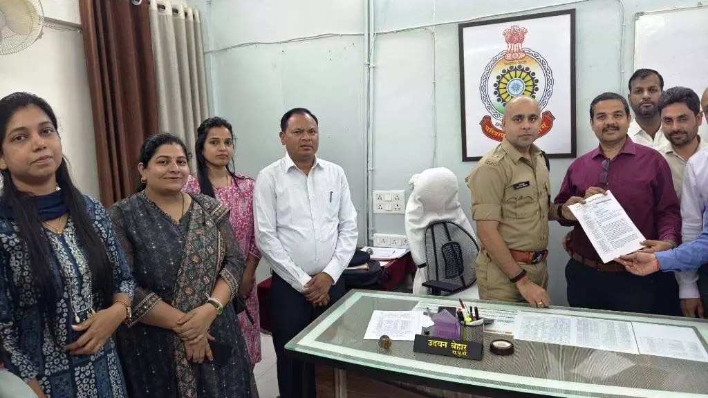 पुलिस-नायब तहसीलदार के विवाद ने पकड़ा तूल, आज थाना के सामने विरोध प्रदर्शन