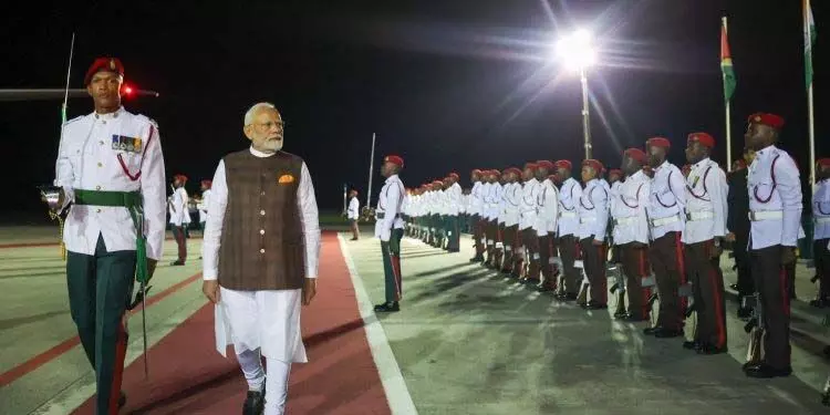 प्रधानमंत्री मोदी कैरीकॉम शिखर सम्मेलन की सह-अध्यक्षता करने गुयाना में