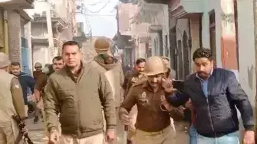 Muzaffarnagar: मीरापुर उपचुनाव के दौरान झड़प हुई, एसएसपी मौके पर पहुंचे