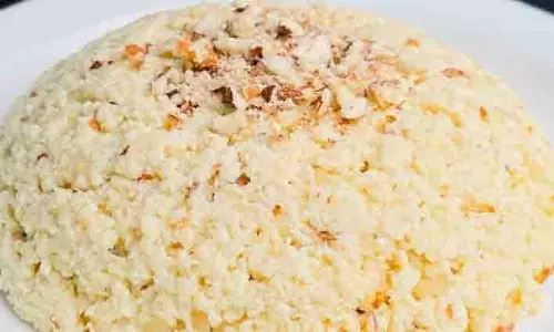Paneer Halwa: परिवार का हर सदस्य चाव से खाएगा यह मिठाई