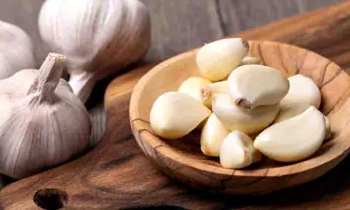 Health: किचन में रखी इस चीज को रोज खाएं, शरीर फौलाद जैसा हो जाएगा