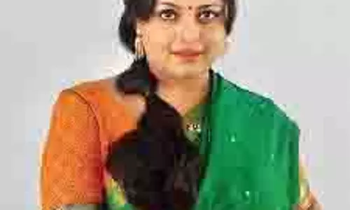 Shilpa Shirodkar Birthday :फिल्मों से दूर होकर भी करोड़ों की हैं मालकिन