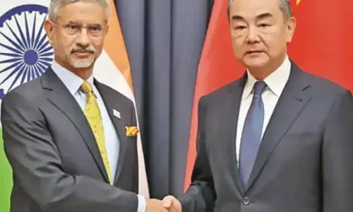 Jaishankar and Wang Yi ने सीमा पर सैनिकों की वापसी की प्रगति पर चर्चा की