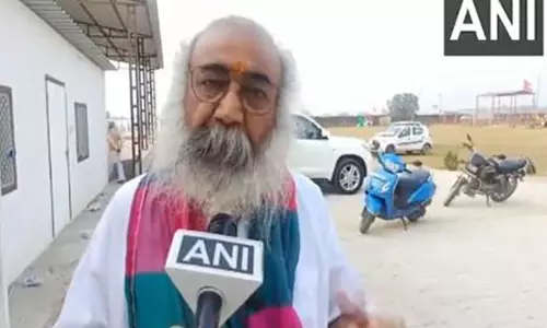 Acharya Pramod Krishnam ने लोगों से देश के उज्ज्वल भविष्य के लिए वोट डालने की अपील की