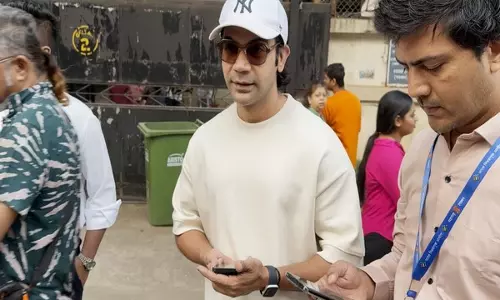 महाराष्ट्र विधानसभा चुनाव: Rajkumar Rao सबसे पहले वोट डालने वालों में शामिल