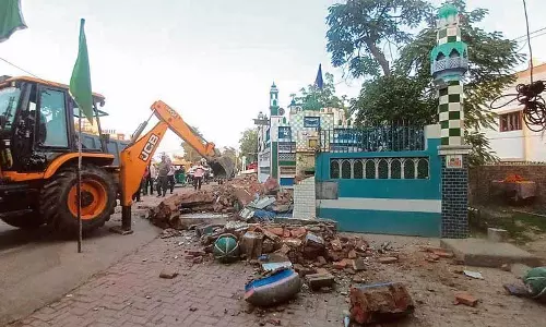 Haryana : अंबाला में अवैध ढाँचा गिराया गया Haryana : अंबाला में अवैध ढाँचा गिराया गया