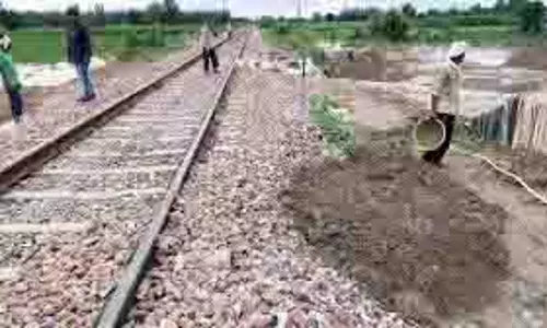 Uttarakhand: ट्रेन की चपेट में आने से मजदूर की मौत