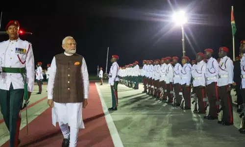प्रधानमंत्री मोदी कैरीकॉम शिखर सम्मेलन की सह-अध्यक्षता करने गुयाना में प्रधानमंत्री मोदी कैरीकॉम शिखर सम्मेलन की सह-अध्यक्षता करने गुयाना में