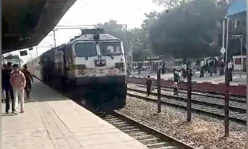 इंजन में खराबी, यात्री Abohar में फंसे