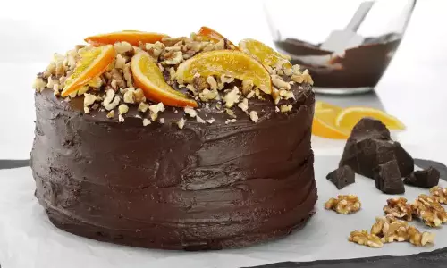 ब्रेड अखरोट चॉकलेट केक पकाने की विधि