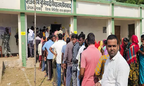 Maharashtra में सुबह 11 बजे तक 18.14% मतदान हुआ, जबकि झारखंड में 31.37% मतदान हुआ Maharashtra में सुबह 11 बजे तक 18.14% मतदान हुआ, जबकि झारखंड में 31.37% मतदान हुआ