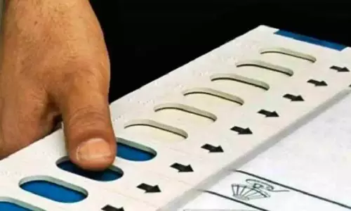 Bhandara: डाक मतपत्र न मिलने से मतदान से वंचित हुए कर्मचारी Bhandara: डाक मतपत्र न मिलने से मतदान से वंचित हुए कर्मचारी