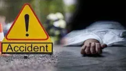Gajangarh: डंपर ने एंबुलेंस को मारी टक्कर, हादसे में 3 की मौत Gajangarh: डंपर ने एंबुलेंस को मारी टक्कर, हादसे में 3 की मौत