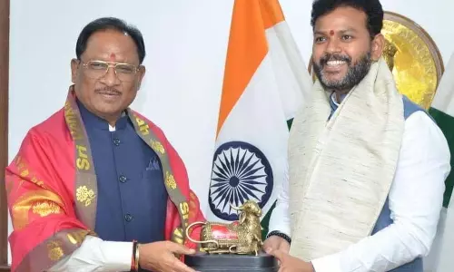 रायपुर एयरपोर्ट से सिंगापुर और दुबई के लिए सीधी उड़ान जल्द, CM साय से मुलाकात के दौरान केंद्रीय नागरिक उड्डयन मंत्री ने दी हरी झंडी