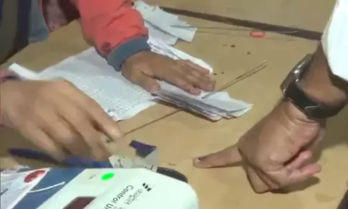Vidhan Sabha Chunav: महाराष्ट्र की 288, झारखंड की 38 विधानसभा सीटों पर मतदान जारी, जानें मतदाताओं में कैसा उत्साह Vidhan Sabha Chunav: महाराष्ट्र की 288, झारखंड की 38 विधानसभा सीटों पर मतदान जारी, जानें मतदाताओं में कैसा उत्साह