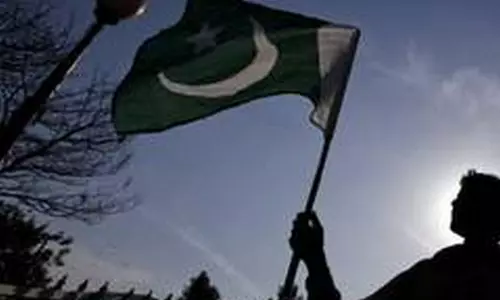 Karachi के सार्वजनिक परिवहन की गुणवत्ता और सुविधा में गिरावट के कारण यात्रियों ने सुधार की मांग की