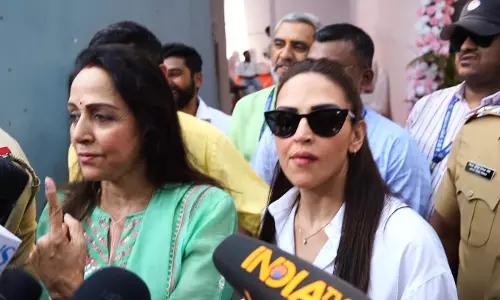 Hema Malini, बेटी ईशा देओल ने नागरिकों से मतदान करने का आग्रह किया