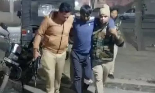 Shamli: 25 हजार का इनामी बदमाश मुठभेड़ में घायल हुआ Shamli: 25 हजार का इनामी बदमाश मुठभेड़ में घायल हुआ
