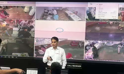 मुंबई में 10,117 मतदान केंद्रों पर हो रहा है मतदान: BMC मुंबई में 10,117 मतदान केंद्रों पर हो रहा है मतदान: BMC