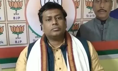 Bengal भाजपा अध्यक्ष सुकांत मजूमदार के काफिले को पुलिस ने बेलडांगा जाते समय रोका Bengal भाजपा अध्यक्ष सुकांत मजूमदार के काफिले को पुलिस ने बेलडांगा जाते समय रोका