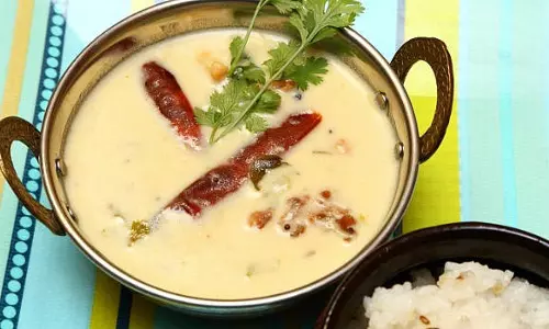 इस बार डिनर के लिए मेथी कढ़ी बनाएंगे आसान स्टेप्स में इसकी रेसिपी सीखेंगे