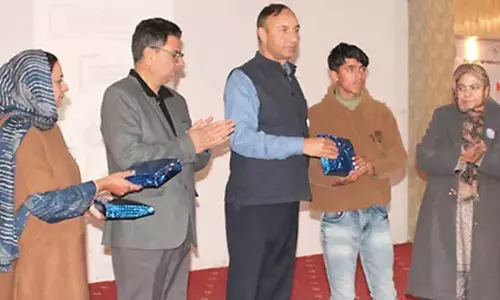 SKUAST-K ने अनाथालय को गोद लिया, ‘दयालुता पहल’ शुरू की SKUAST-K ने अनाथालय को गोद लिया, ‘दयालुता पहल’ शुरू की