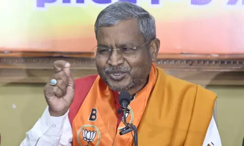 Ranchi : झामुमो ने बाबूलाल मरांडी के खिलाफ चुनाव आयोग में की शिकायत Ranchi : झामुमो ने बाबूलाल मरांडी के खिलाफ चुनाव आयोग में की शिकायत