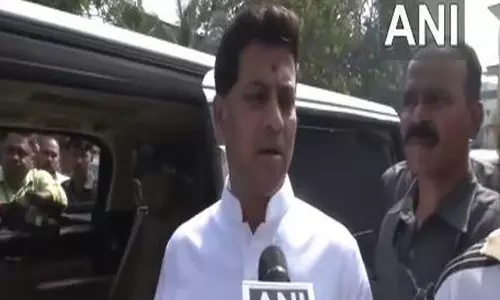 हम विकास की राजनीति कर रहे हैं: शिवसेना सांसद Shrikant Shinde हम विकास की राजनीति कर रहे हैं: शिवसेना सांसद Shrikant Shinde