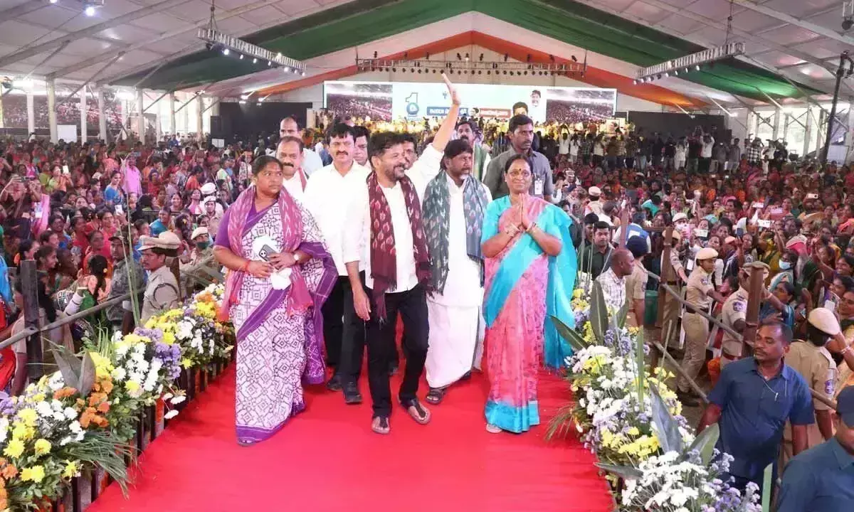 इंदिराम्मा राज्यम का प्रदर्शन करेंगे: CM इंदिराम्मा राज्यम का प्रदर्शन करेंगे: CM