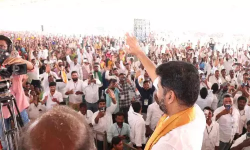 Congress ने निजी स्कूलों को बंद करने का लहराया झंडा
